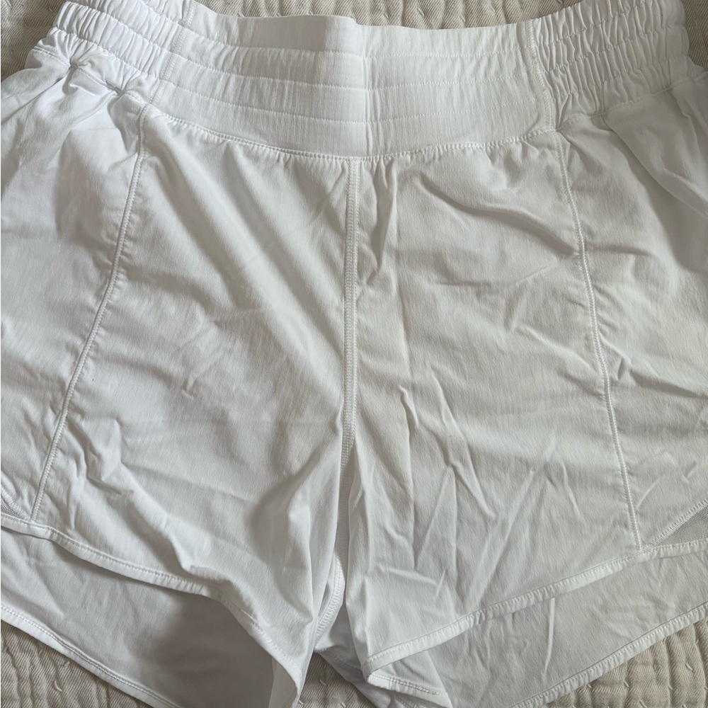 Lululemon Athletica Hotty Hot HR White Shorts Size 8